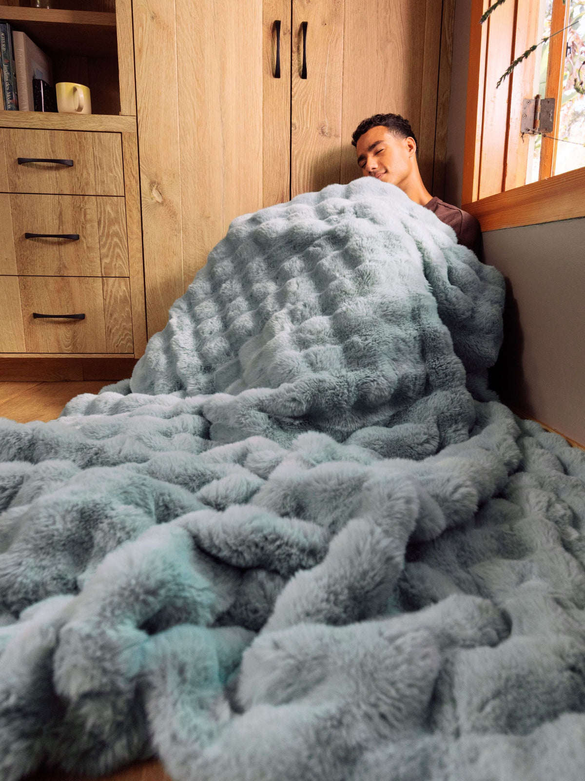 The Melt Heated Blanket in River Fog