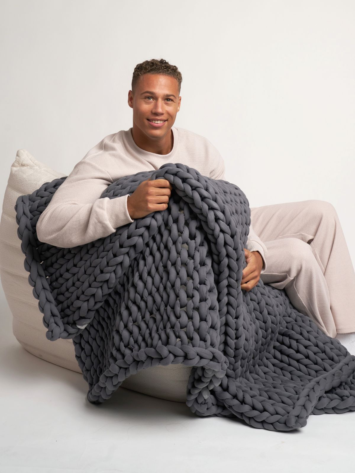The Melt Weighted Blanket in Charcoal Night