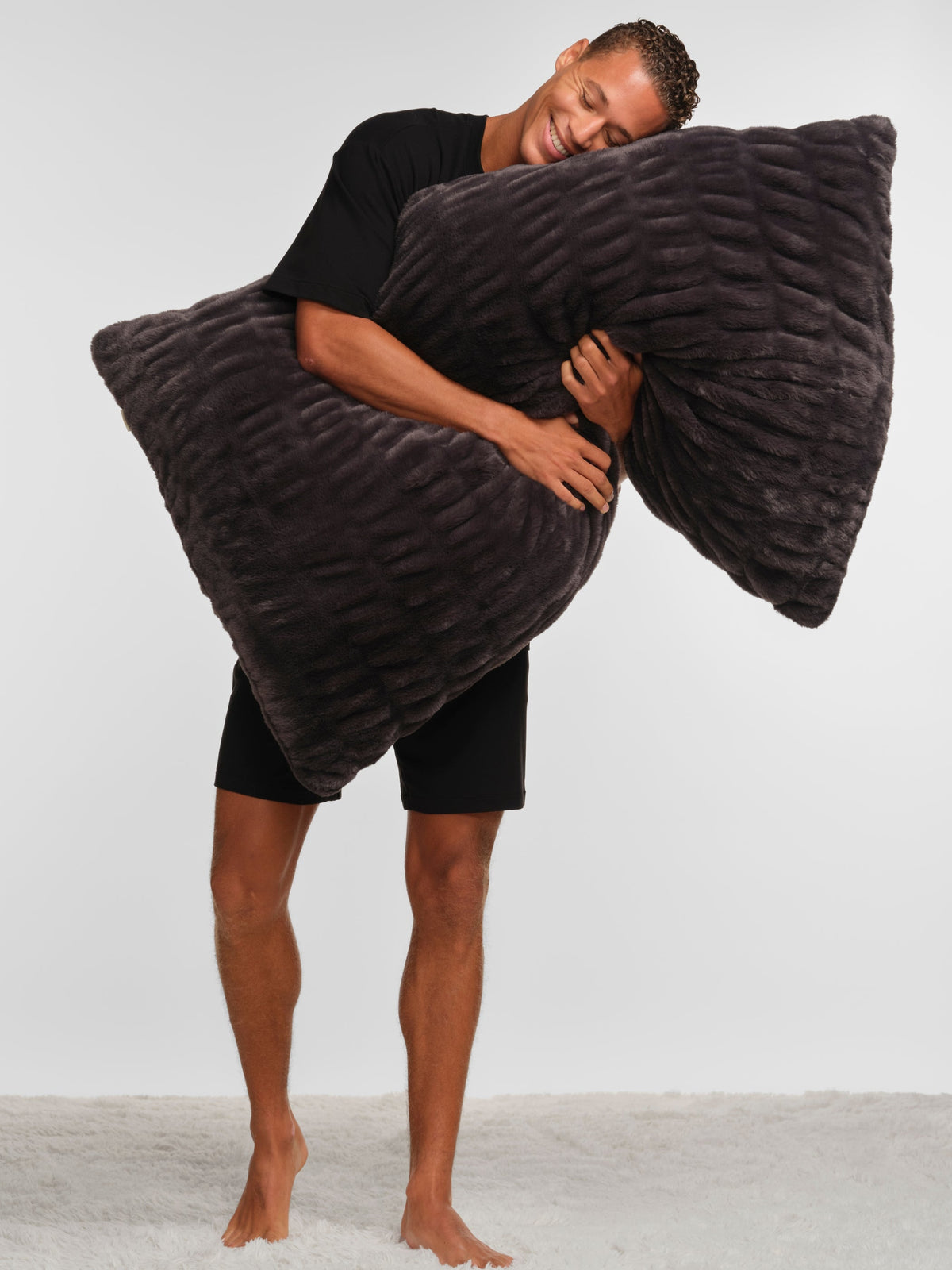 The Melt Pillow XL in Charcoal Night