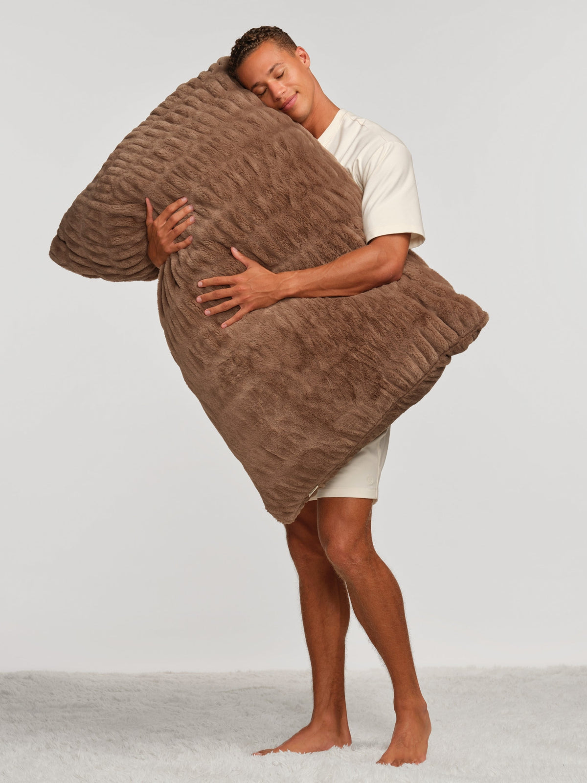 The Melt Pillow XL in Cocoa Hearth
