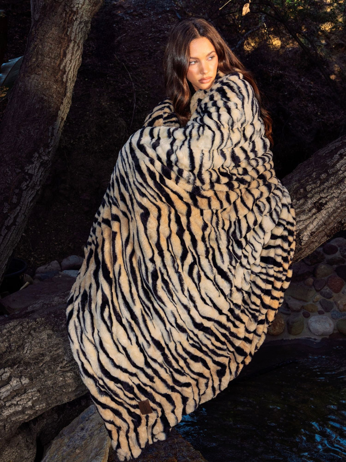 The Melt Blanket in Ivory Dunes