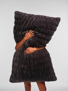 The Melt Pillow XL